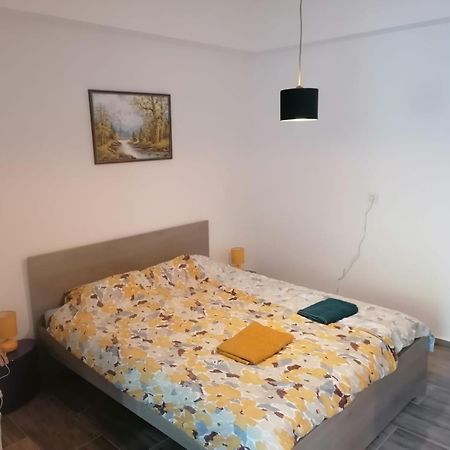 Zagreb 2 Botanical Garden Budget Apartment מראה חיצוני תמונה